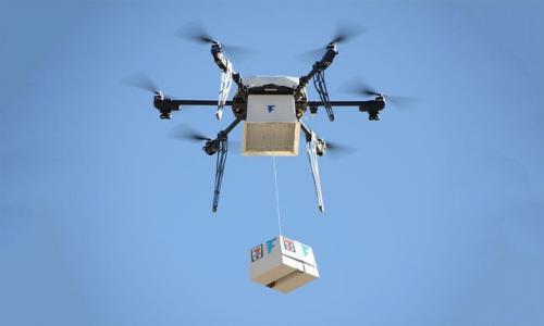 小型无人机穿梭邮局送货 日本福岛首次“尝鲜”