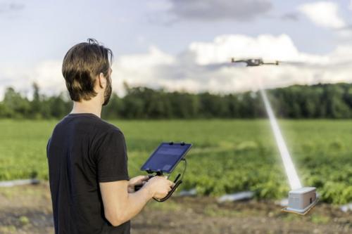 洛桑联邦理工学院开发无人机激光无线充电系统