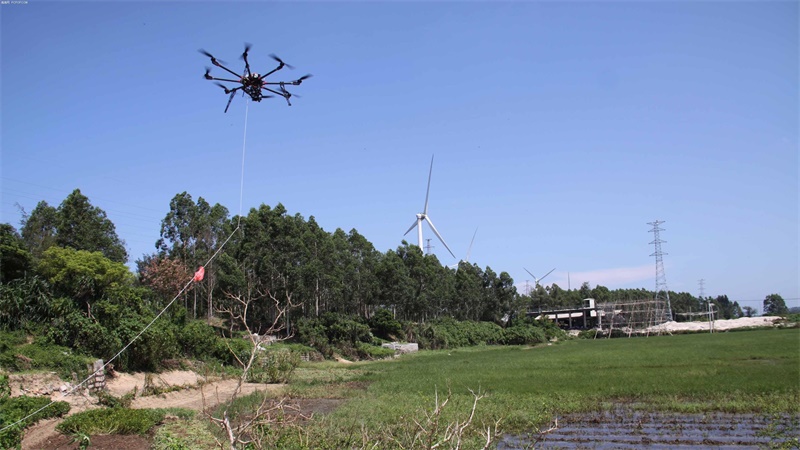 涪陵首次使用无人机进行工程建设