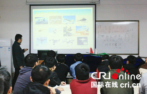 河南帝信电子无人机科普进校园 放飞青少年创科梦想