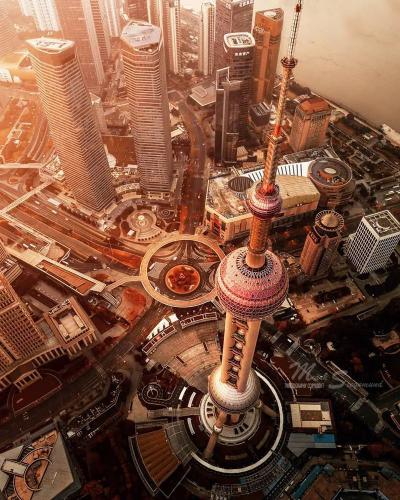 一个德国人，为什么不远万里来上海航拍？