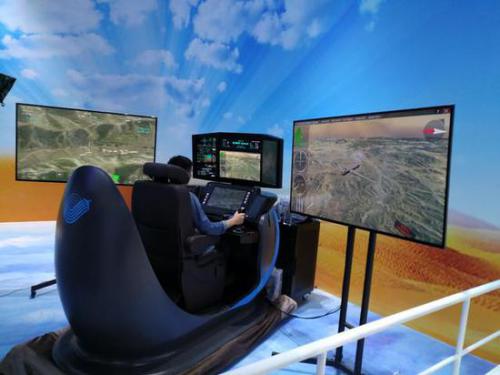 我彩虹无人机科幻操作台亮相 无需任何经验即可操作