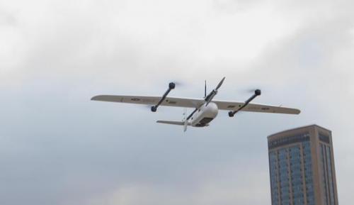 汉阳城管无人机“鹰眼”查违 300米高空可拍清地面一块砖头