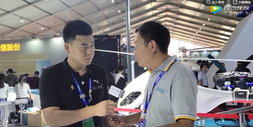 无人机网在珠海航展现场采访隆华无人机 