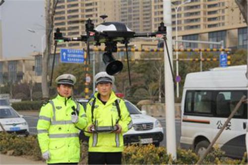 青岛启用无人机交警 几分钟就能搞定一个违章 老司机遇到也瑟瑟发抖