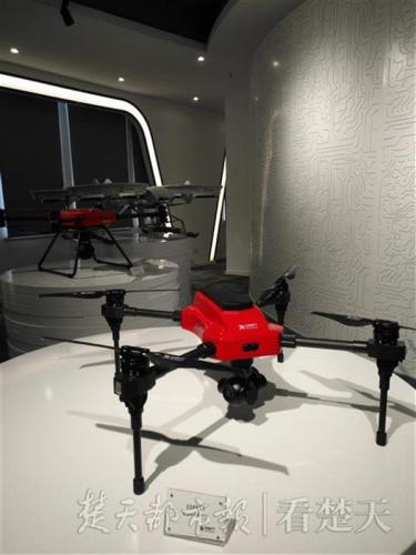 湖北省首个5G网联无人机实验室在蔡甸挂牌 引领无人机技术驶入高速发展