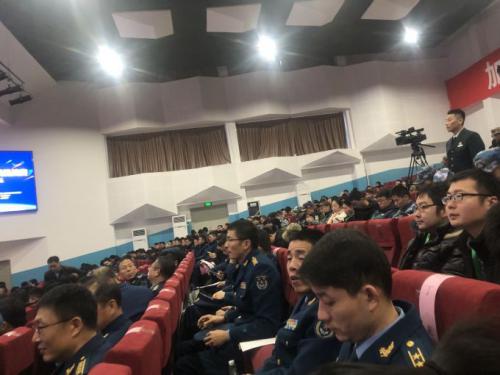 全国军地高校无人机挑战赛在西安举行