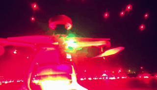 华为用无人机点亮长沙湘江夜空：华为nova 4今日发布