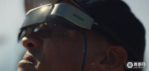 利用爱普生智能眼镜，美国消防员以第一人称视角操控大疆无人机