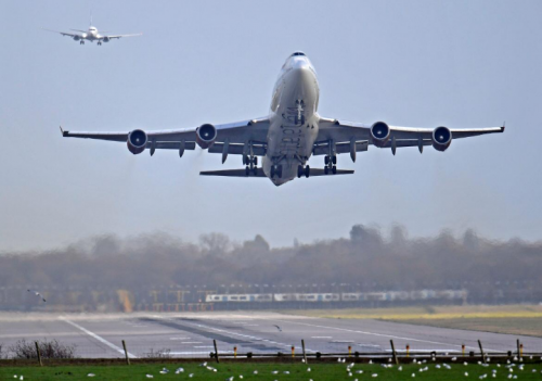 盖特威克与希思罗机场订购武器级反无人机设备