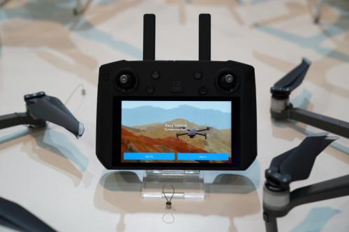 遥控器也有大学问，盘点大疆无人机的遥控器变革历程