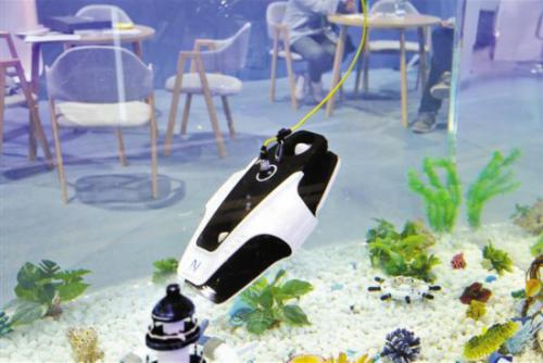 深圳无人机能上天入水 “占领”CES无人机展区