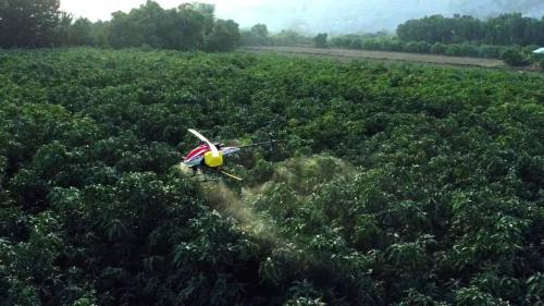 亚拓智能农业植保机-科技改变生活