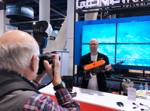 “潜”水猛兽来袭，泰坦水下无人机带你亲密接触海洋世界