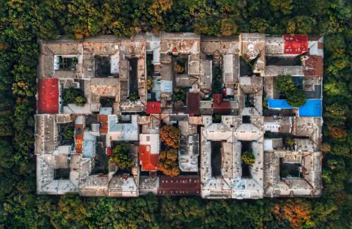 航拍“死亡之城”，人类离开 30 年后的模样