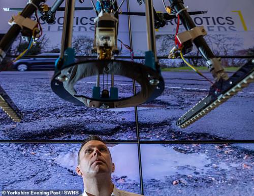 英工程师发明无人机修复道路 使用3D打印沥青