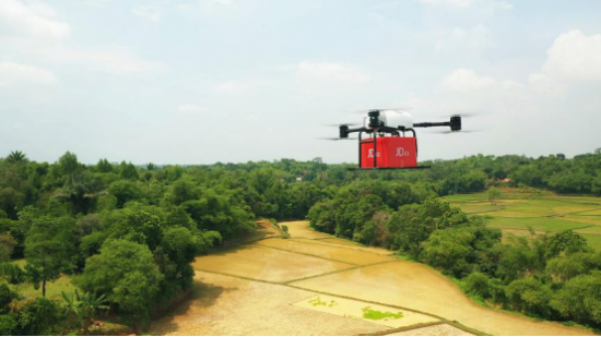 京东无人机海外首飞 印尼爪哇岛降临公益爱心包裹