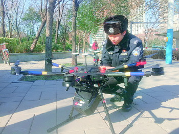 无人机一个月“抓”到千名司机分心驾驶