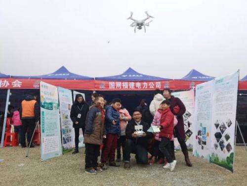 国家科技部副部长张建国为电力无人机巡线点赞