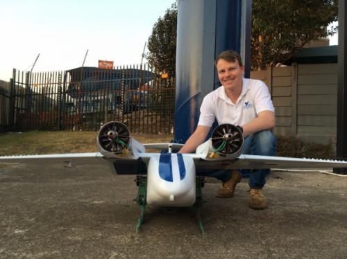 航空仿生学：送货无人机如何利用“鸟腿”起飞？