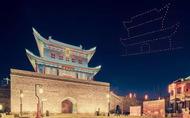 硬核！数百架无人机编队拜大年，燃爆千年古城【即墨】