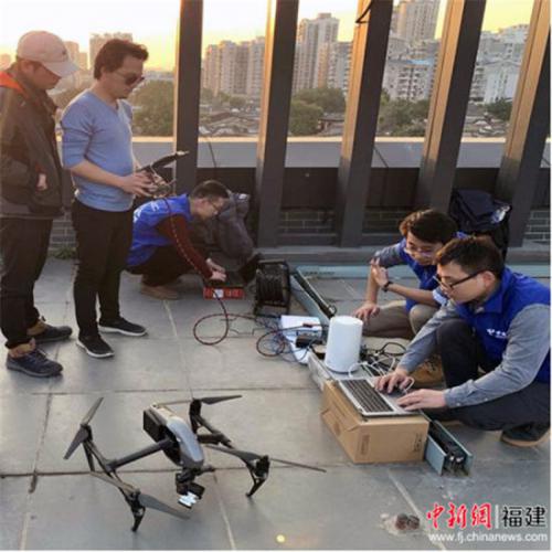 中国电信5G+无人机首次亮相福州元宵灯会