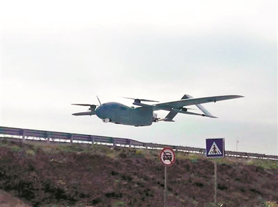 无人机出动护航春运