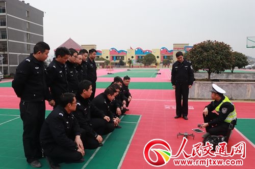 贵州松桃交警大队开展无人机实战操作培训