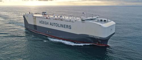 航拍海上“钢铁巨兽”，看它们乘风破浪的一生