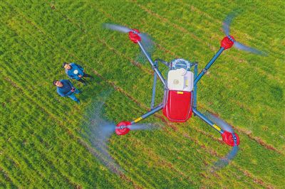 襄阳市开展无人机培训助力春耕春管