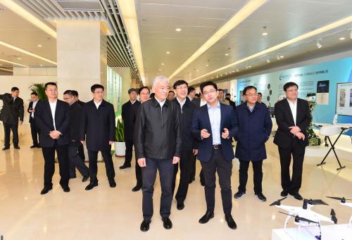 再受检阅！！深度解析【智能集群控制技术】到底多硬核？（附大量干货）