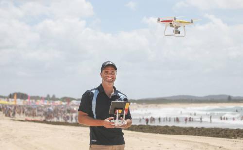 澳大利亚海滩部署无人机助冲浪救生员 