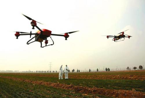 渭南：植保无人机 田间地头显身手
