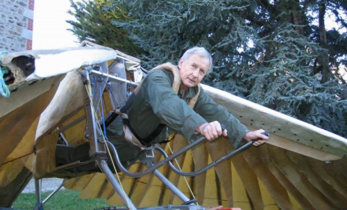 黑科技！能遥控的机器蝴蝶？这玩意比无人机还带劲 