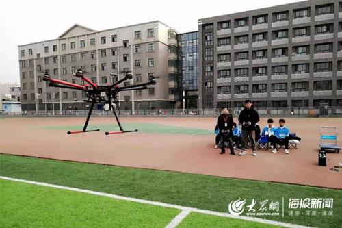 济南信息工程学校17大疆班备战无人机飞行执照考试