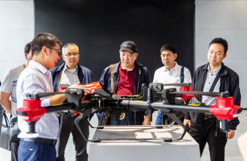 上海市农机和植保系统领导莅临极飞