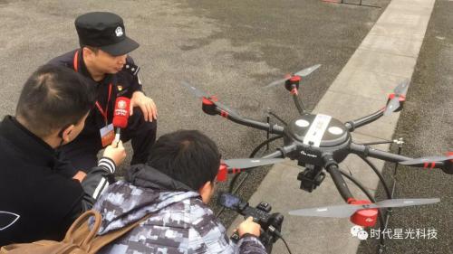 “战狼”携手泸州公安护航“酒博会”