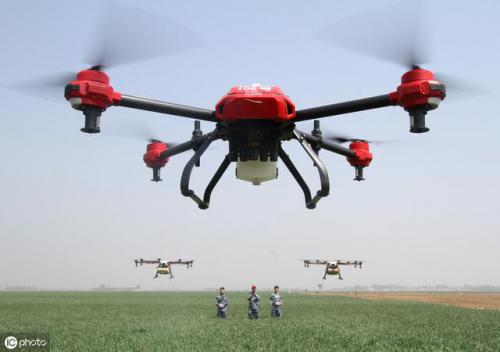 在使用植保无人机时如何提升喷洒农药的效率？