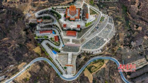 清明祭祖：临渭交警用无人机拍摄三处重点祭祖道路为您提个醒！