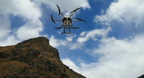 四川移动紧急出动无人机高空基站 保障木里森林火灾救援通信畅通