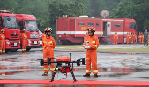 4月起，你我有了一个新的称号——无人机驾驶员！