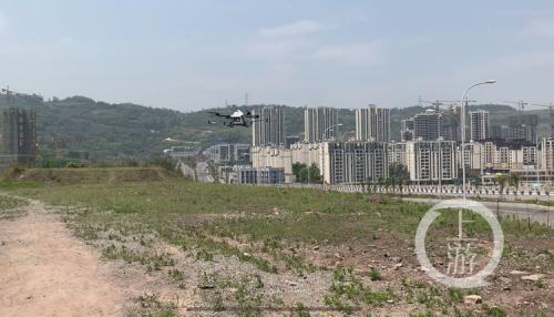 解密无人机“飞行员” 考执照一万多 有人一天赚几万