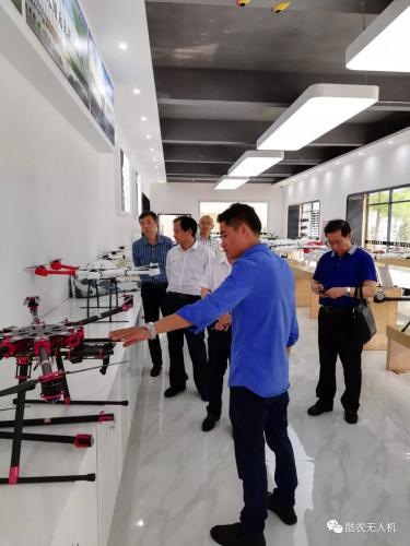 廊坊市商务局局长闫杰一行莅临深圳酷农无人机参观考察
