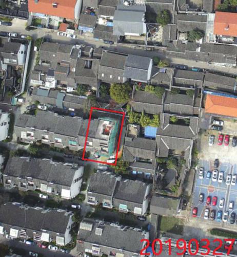 小巷居民楼屋顶违章搭建？无人机“空巡”难逃法眼！