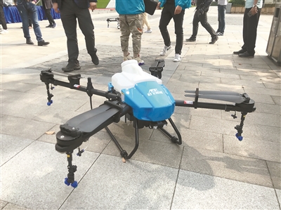 德清无人机 大爱传木里