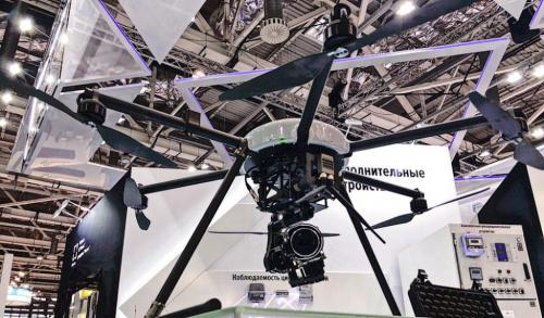 俄罗斯采用无人机监测输电线路