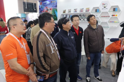 “冠军计划”亮点纷呈 惊艳无人机培训市场
