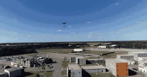 女教授领军打造最耐用机器人，可从 180 米高空落下，执行救援任务 