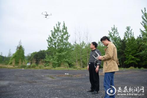 青树坪镇启用无人机协助禁种铲毒工作