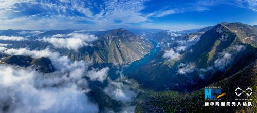 无人机航拍：云里巫山 绝美山川